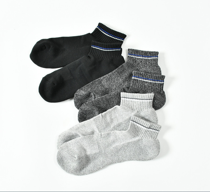 Men's mesh breathable quick-dry socks
